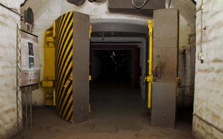 Бункер на перевале Дятлова