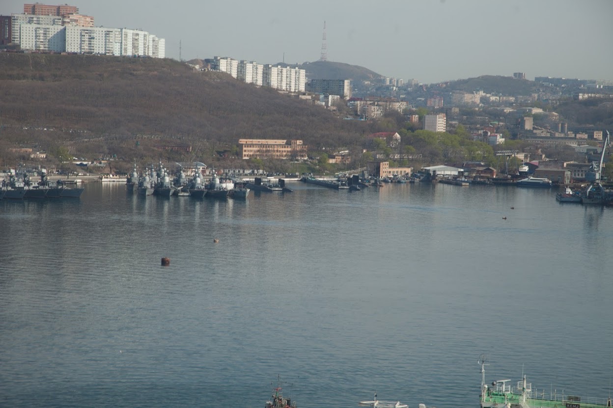 Владивосток бухта золотой Рог корабли военные российский военный дальнеовсточный флот