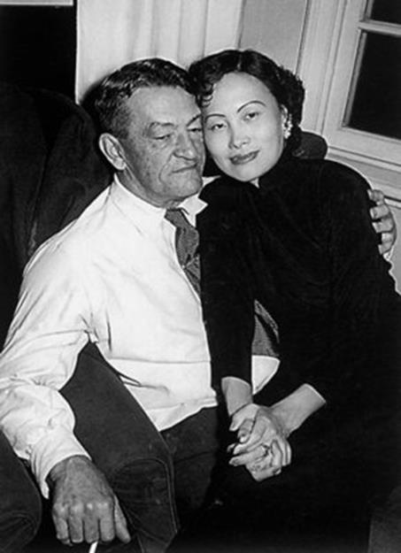 Клэр и Анна Шеннолт