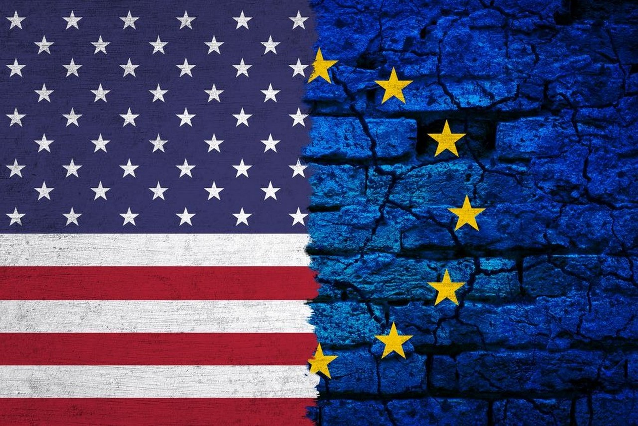 Евросоюз страны сша. Флаг США И Евросоюза. Европейский Союз и США. Флаги ЕС И США. Европа и Америка.