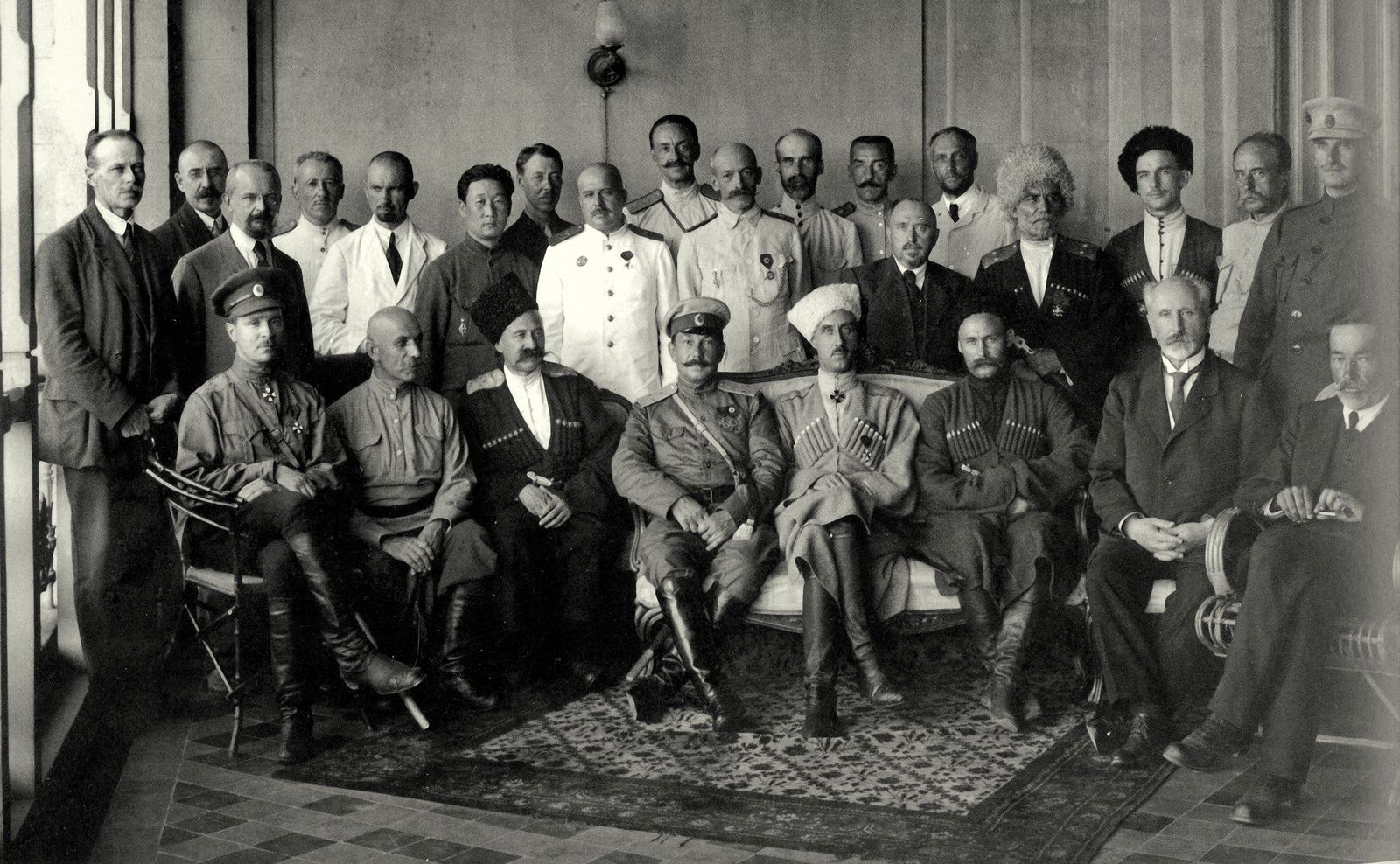 Эмиграция 1920 х годов. Врангель в Севастополе в 1920 году. Правительство Юга России 1920. Правительство Юга России 1918-1922.