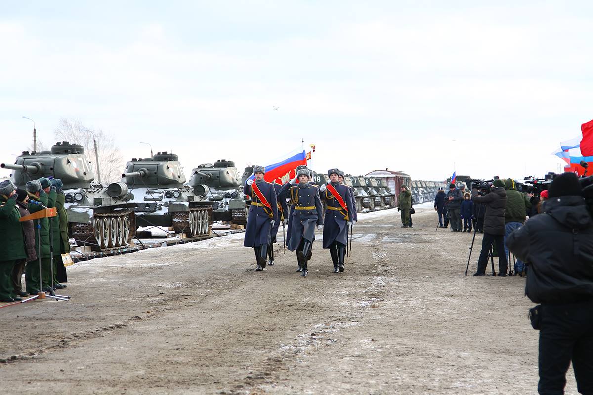 Mag • В Кантемировской танковой дивизии создан батальон танков Т-34-85