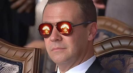 https://aftershock.news/sites/default/files/u41114/teasers/Дмитрий%20Медведев%20очки_14.jpg