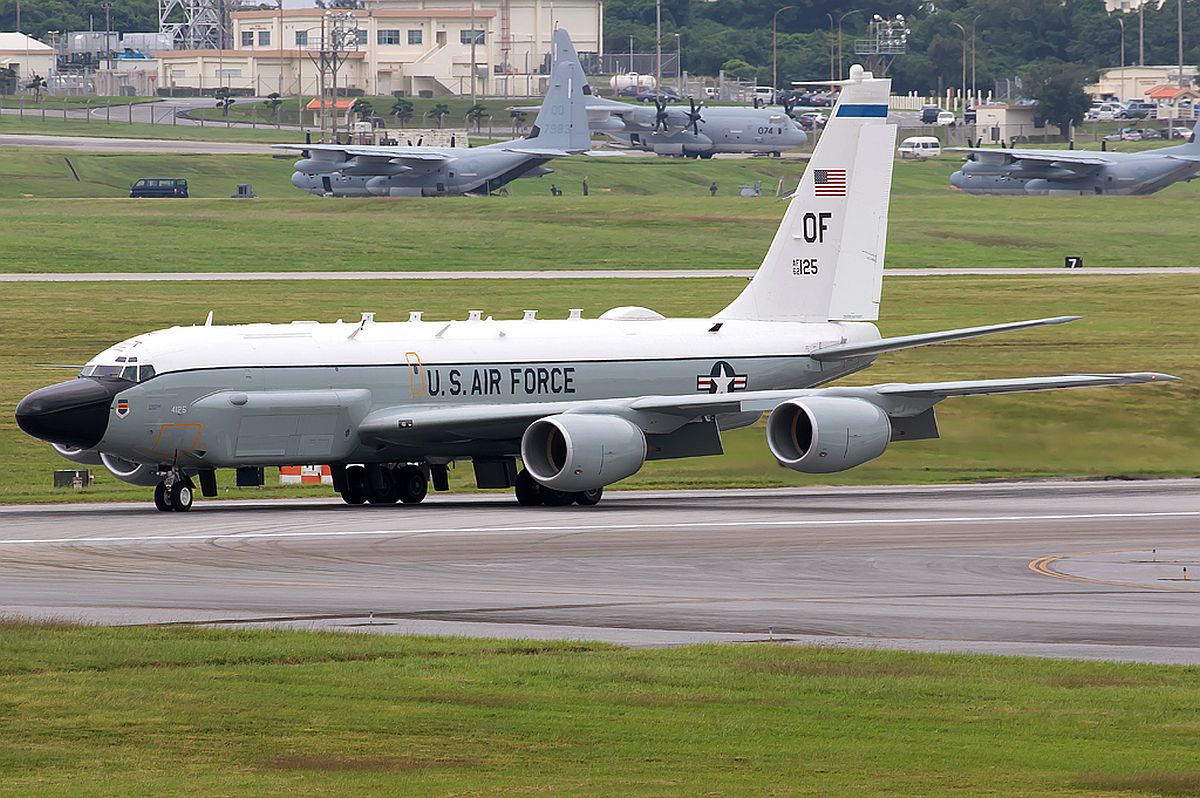 Боинг 135. Boeing RC-135w. ВВС RC-135w Rivet Joint. Американский разведчик RC-135w.