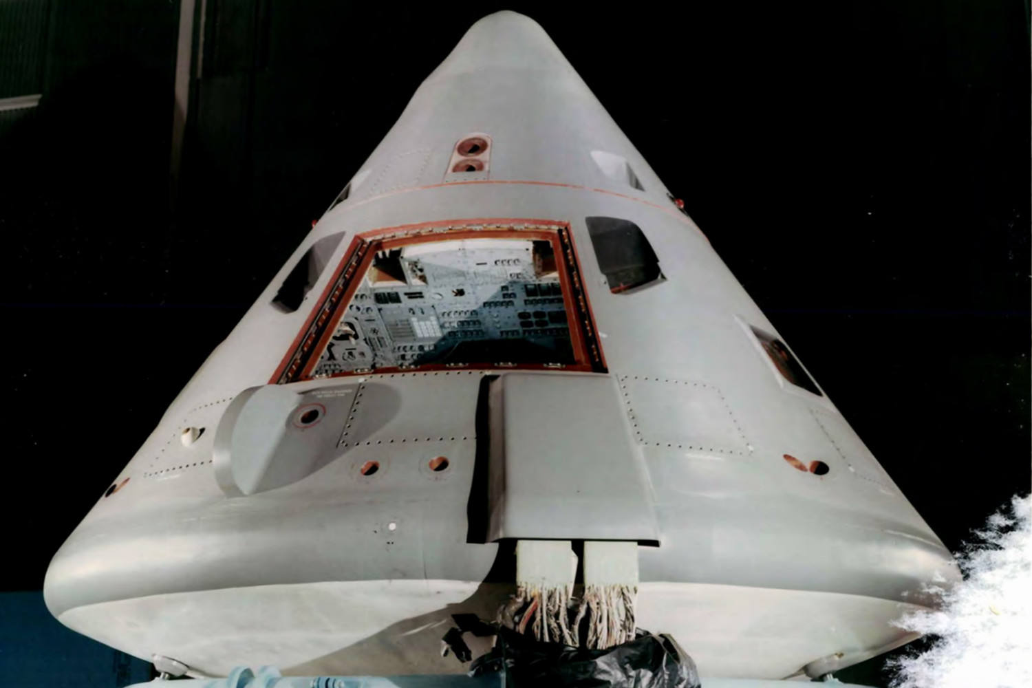 Разобранный командный модуль «Аполлон» (c) NASA