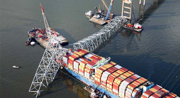 Обрушение моста в Балтиморе произошло 26 марта 2024 года. После того, как контейнеровоз «MV Dali» врезался в одну из опор моста Фрэнсиса Скотта Ки.